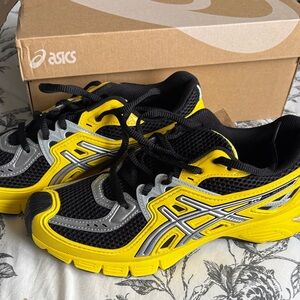 ASICS Vibrant Yellow and Black Running Shoes